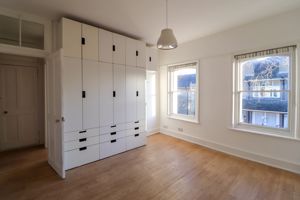 Bedroom- click for photo gallery